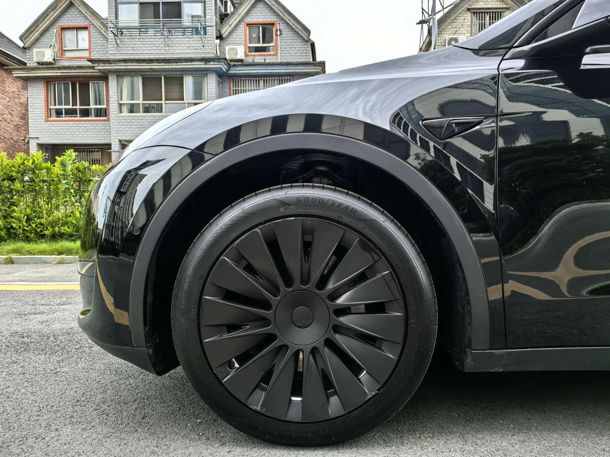 Tesla Model Y Facelifted rear-wheel drive version