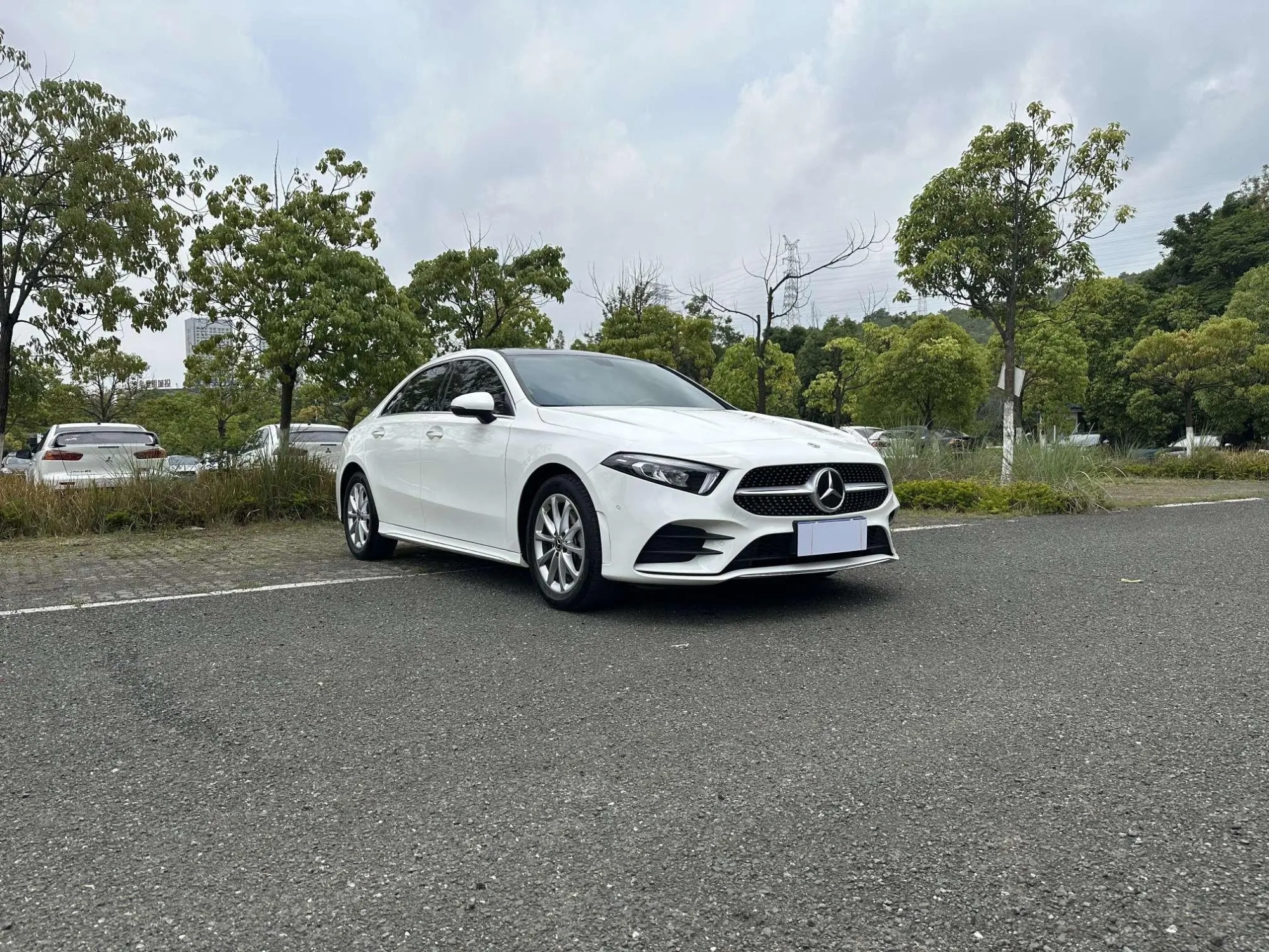 Mercedes-Benz Mercedes-Benz A-class Facelift A 200 L sports sedan fashion version