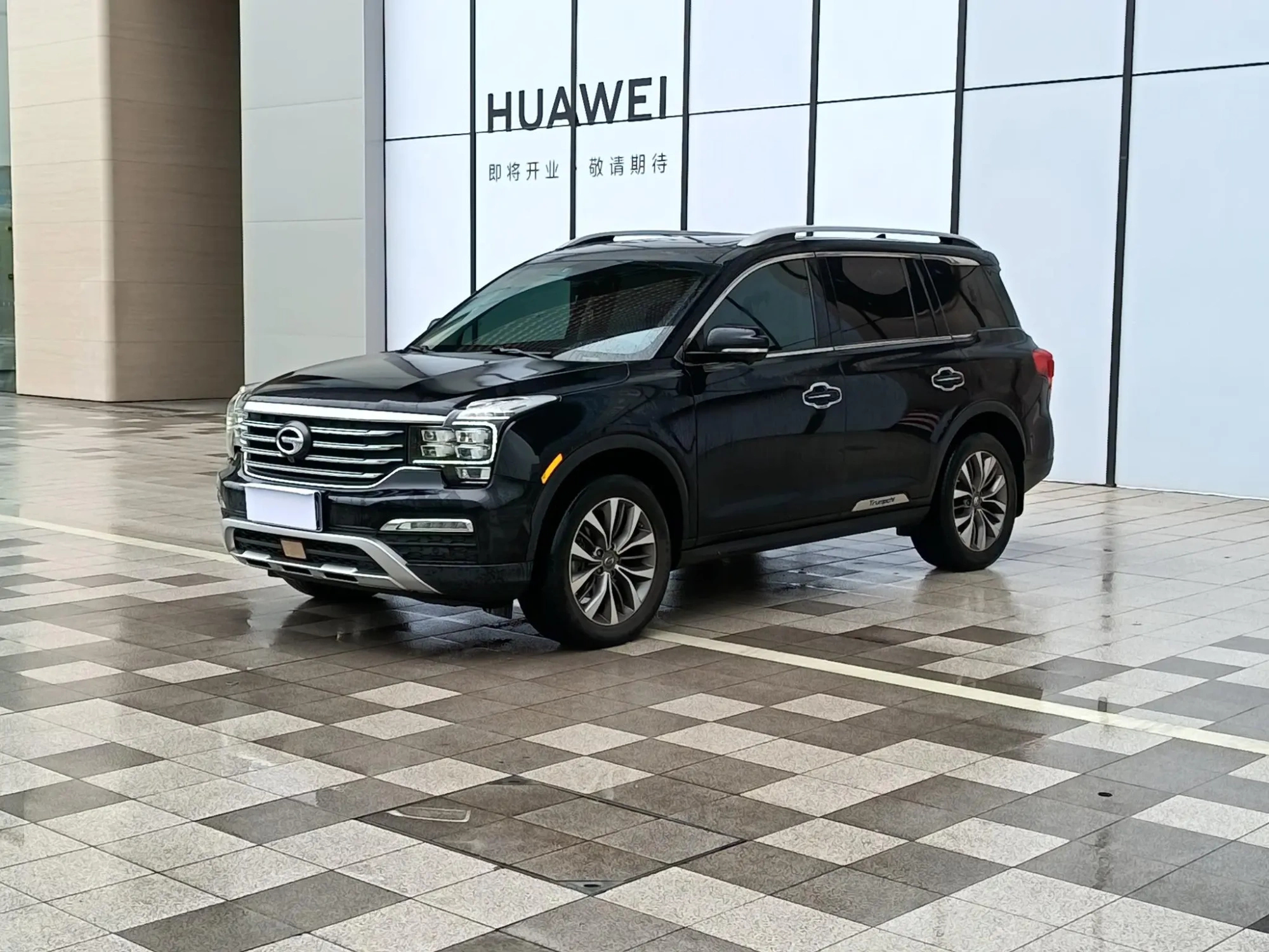GAC Trumpchi GS8 320T two-wheel drive deluxe edition 7 seats