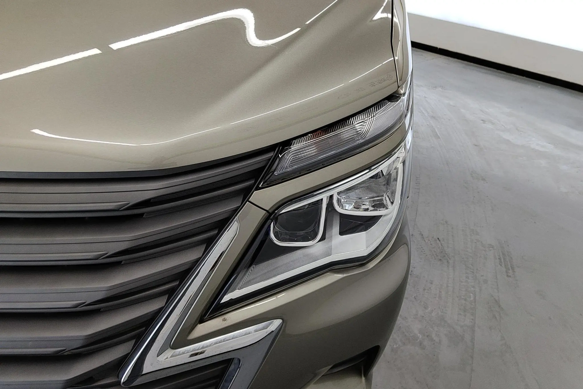 Dongfeng Fengxing Lingzhi Upgraded M5L 2.0 L 7-seater basic type