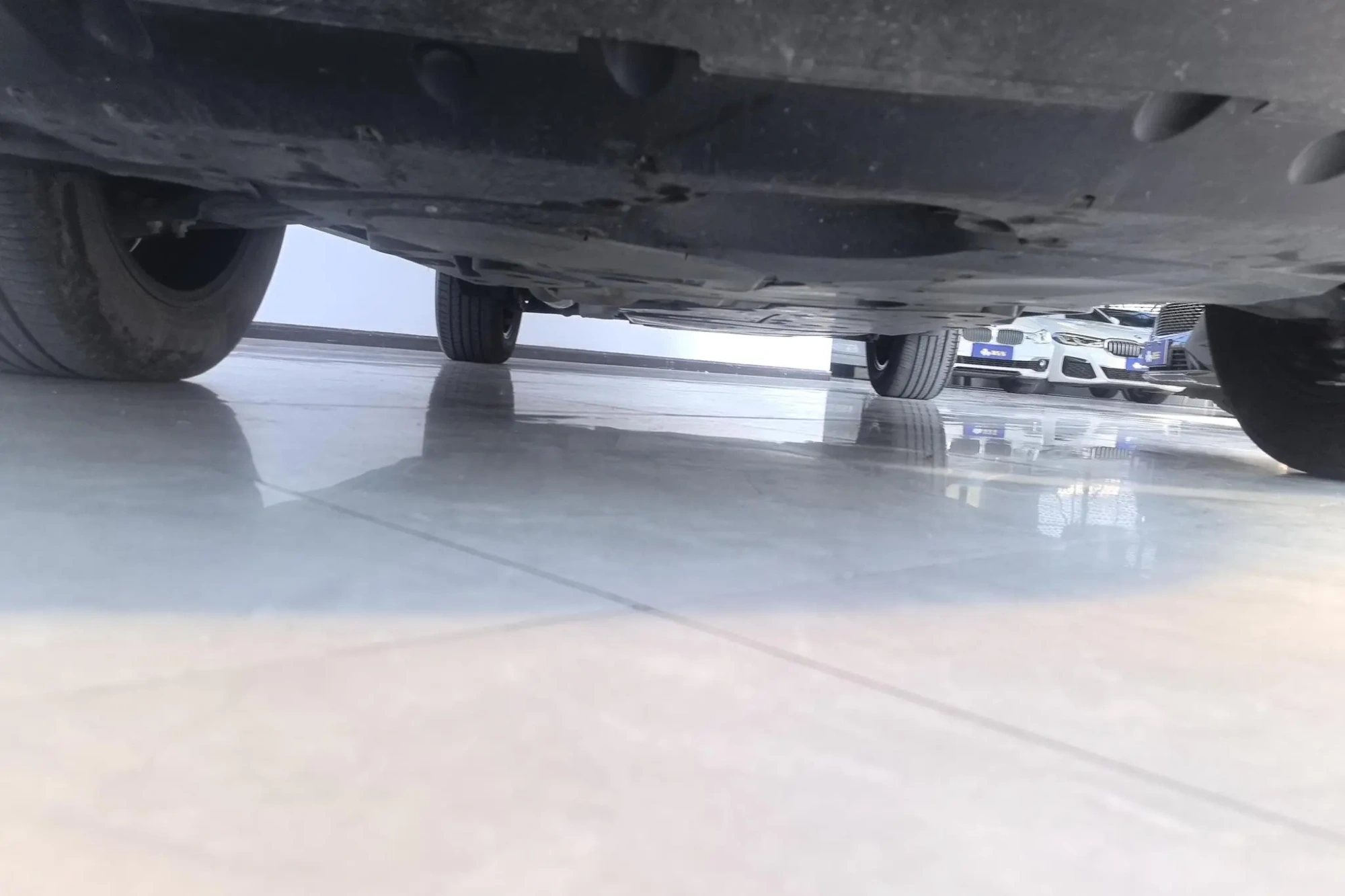 TOYOTA Wilanda Dual engine 2.5L four-wheel drive Premium edition