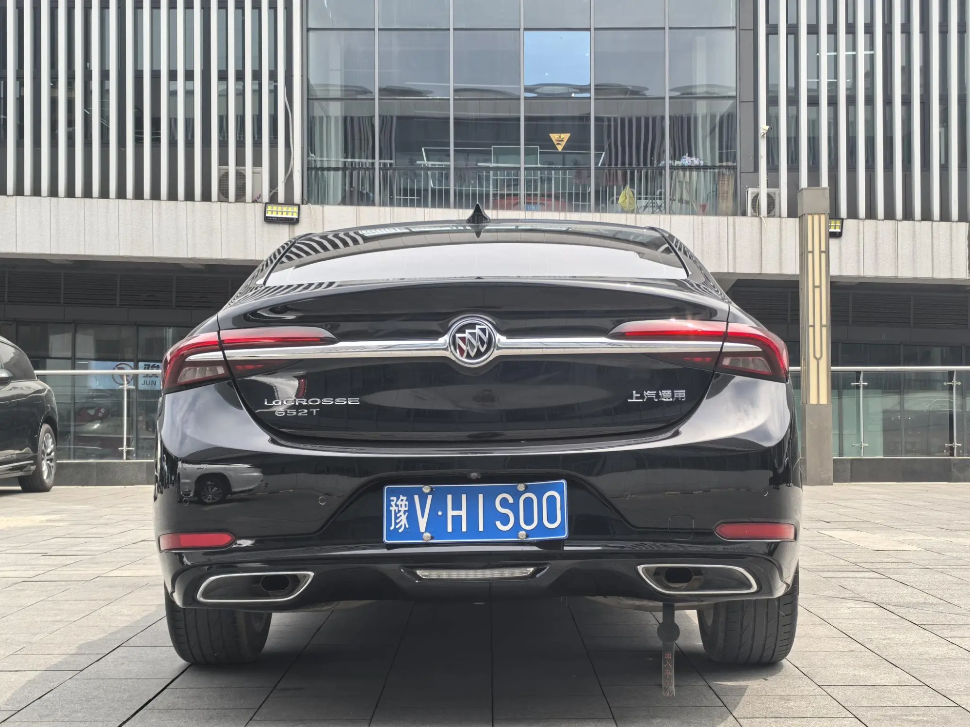 Buick Lacrosse 652T luxury